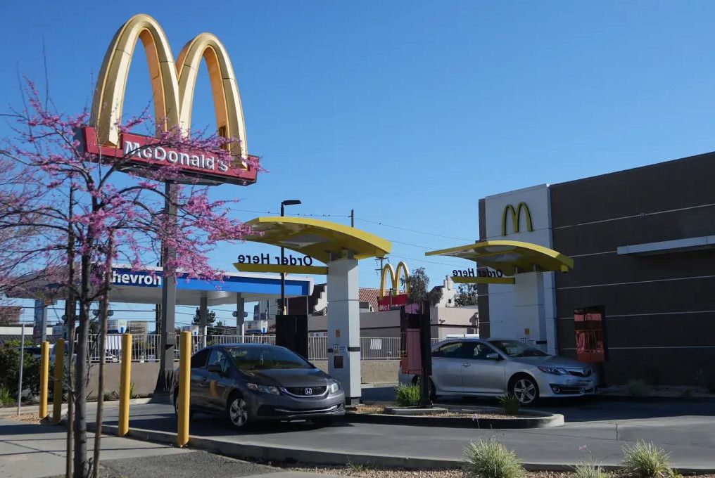 Закусочная в Макдональдс